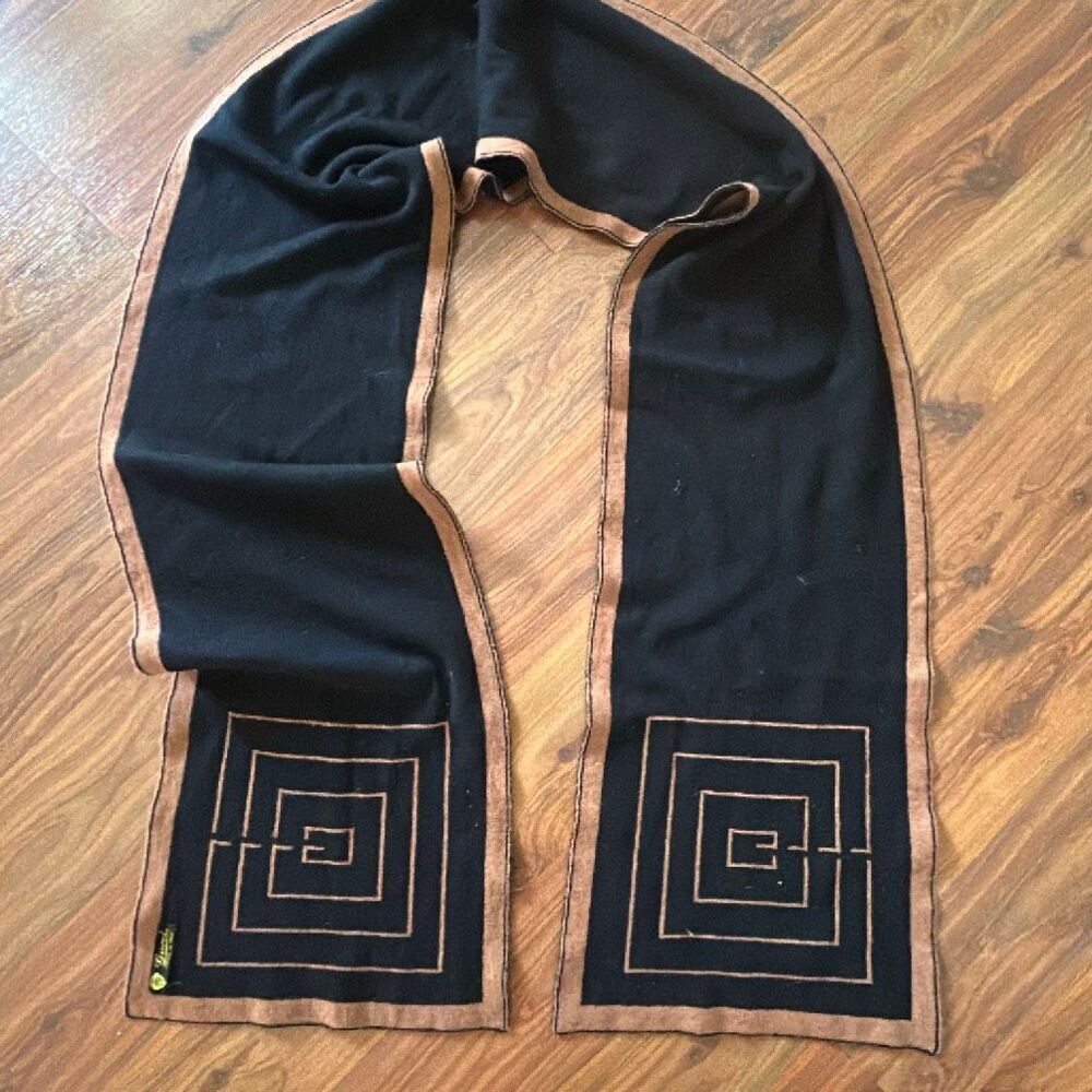 Vintage Gucci tan black wool geometric print scarf
